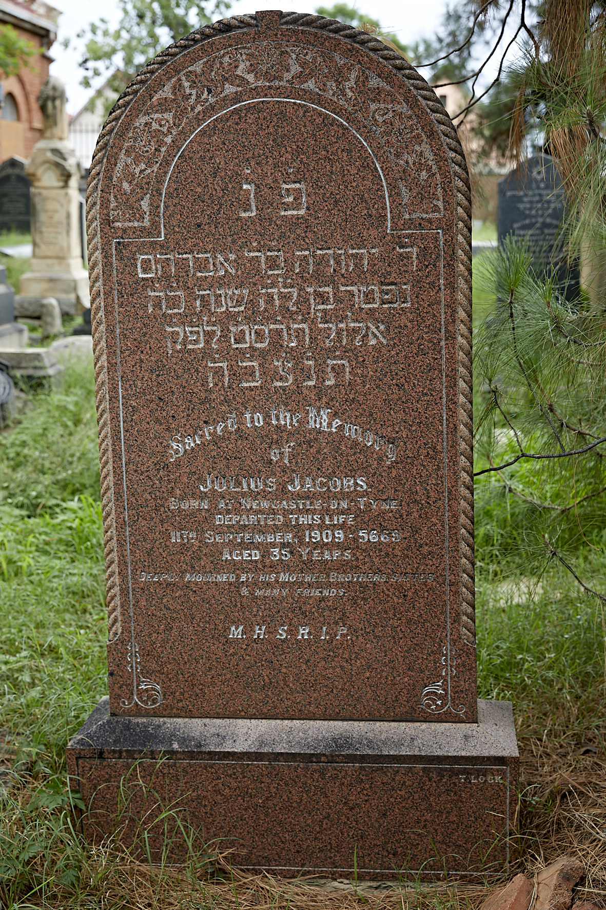 graves/new_tombstone2/DIGSB40329.jpg